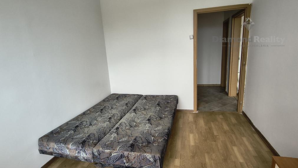 Na predaj 2 izbový byt Levice Ľanová ulica