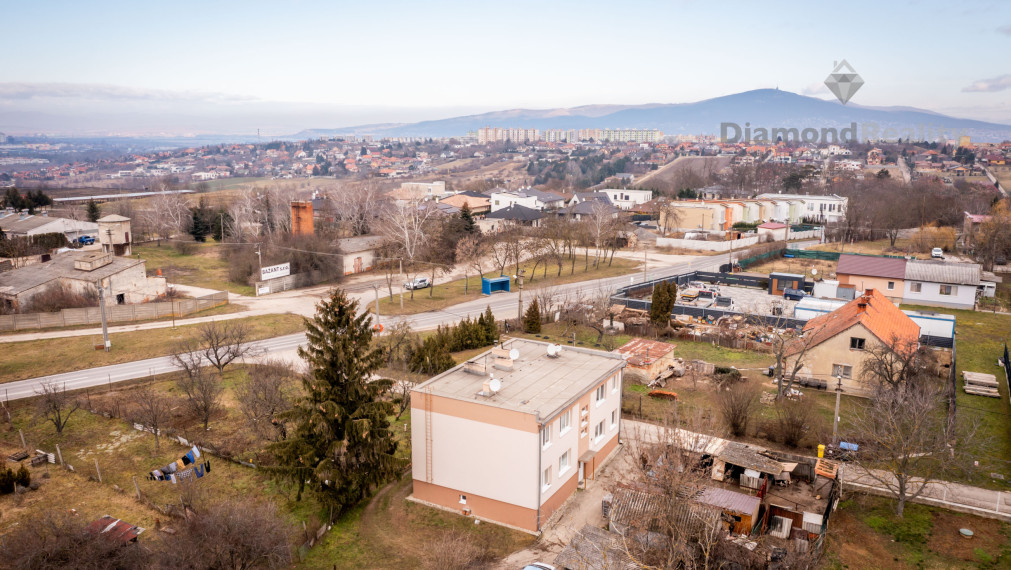 Na predaj 3 izbový byt Nitra - Párovské Háje