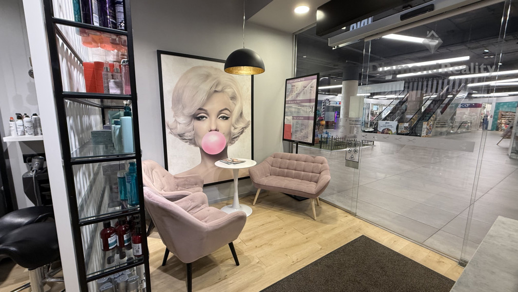 ODSTÚPENIE ZABEHNUTÉHO HAIR & BEAUTY ŠTÚDIA V CENTRE KOŠÍC