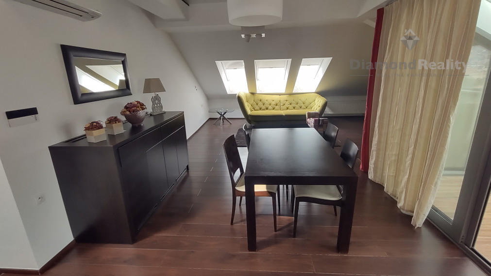 Na prenájom 4 izbový  luxusný byt v srdci Nitry