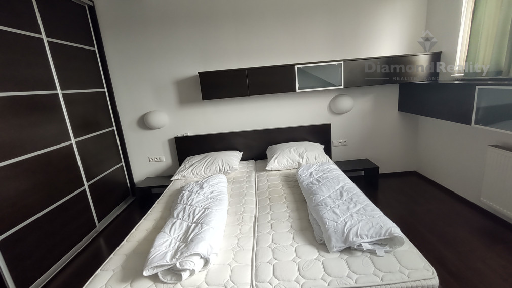 Na prenájom 4 izbový  luxusný byt v srdci Nitry