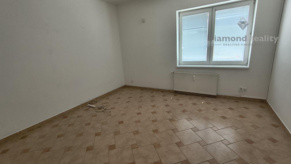 Na prenájom komerčný priestor Nitra - Dolné Krškany