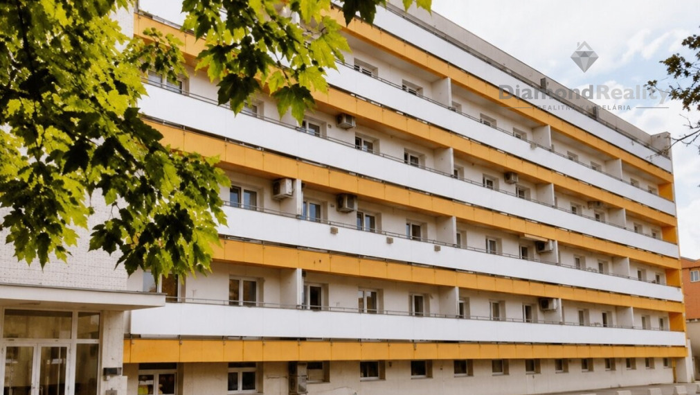 Na prenájom zariadený 2 izbový byt balkón, 1. mája, Pezinok