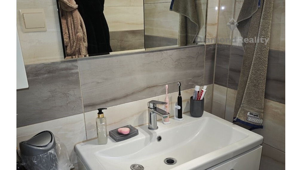 Na predaj starší rodinný dom čiastočne prerobený, Piešťany