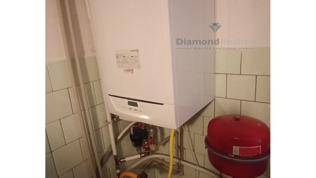 EXKLUZÍVNE na predaj – 5-izbový rodinný dom v obci Cabaj len 10 minút od Nitry