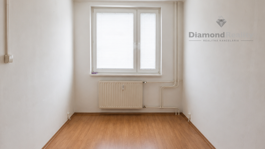 Na predaj PRAŽSKÝ, slnečný - 3 izbový byt na ulici Lomonosovova, Košice - Juh