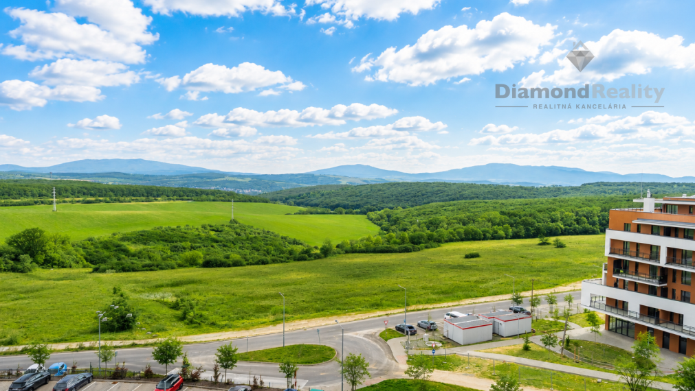 Na predaj pekný a nadštandardný 4 izbový byt ulica Jelšová, Košice - komplex Panoráma