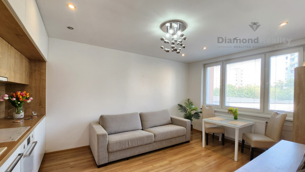 FOR RENT 🛋️ Stačí sa nasťahovať! Krásny 1,5-izbový byt na prenájom