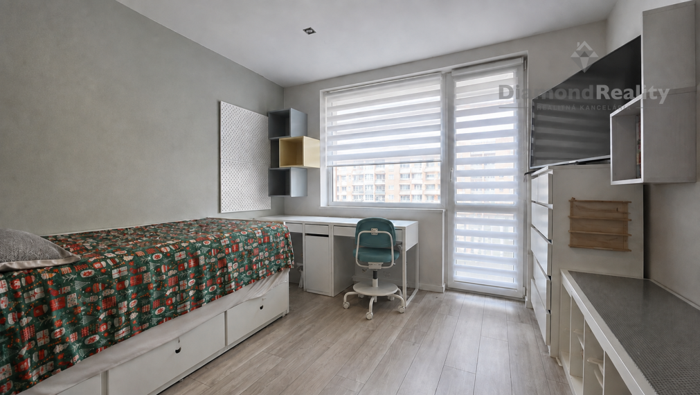 Na predaj VEĽKÝ 2 izbový byt po rekonštrukcii, Palárikova, Košice - Juh