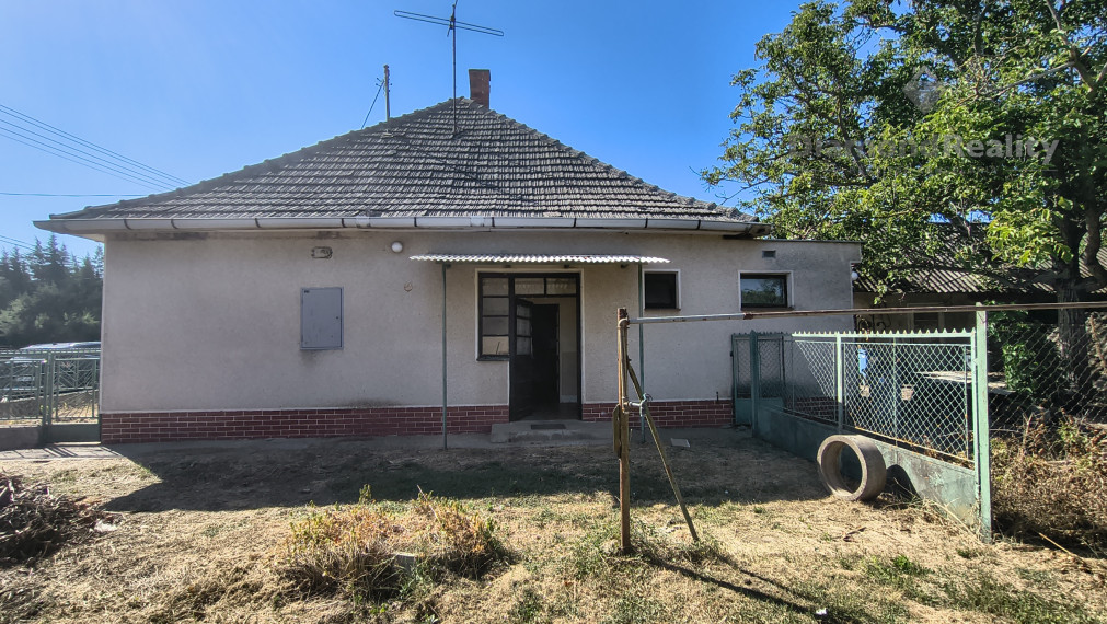 3-izbový rodinný dom s pozemkom 10 118 m² v Cabaj-Čápore – Pereš
