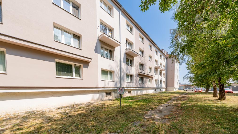 Na predaj pekný a zreonštruovaný 2 - izbový byt v Šaci, ulica Železiarenská