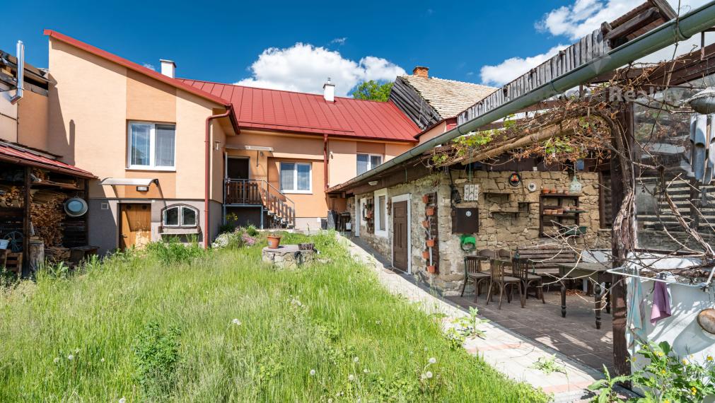 NA PREDAJ ZREKONŠTRUOVANÝ RODINNÝ DOM V MESTE SPIŠSKÉ VLACHY