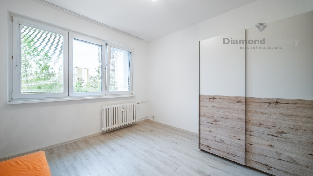 NA PREDAJ 3 IZBOVÝ BYT S LODŽIOU PO KOMPLETNEJ REKONŠTRUKCIÍ