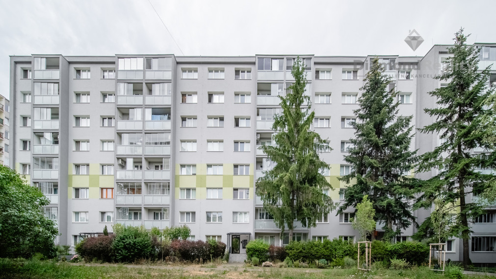 NA PREDAJ 3 IZBOVÝ BYT S LODŽIOU PO KOMPLETNEJ REKONŠTRUKCIÍ