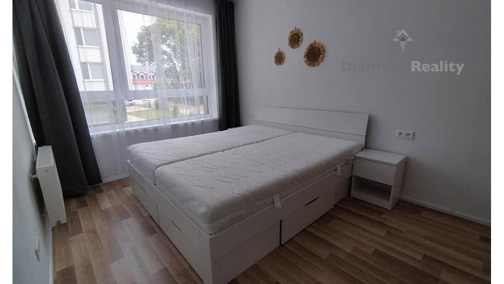 Na prenájom zariad 2 izbový byt balkón novost. Sadová Senica