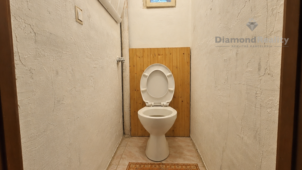 EXKLUZÍVNE-Na predaj 5-izbový rodinný dom s pozemkom Poničanova ulica, Košice – Barca