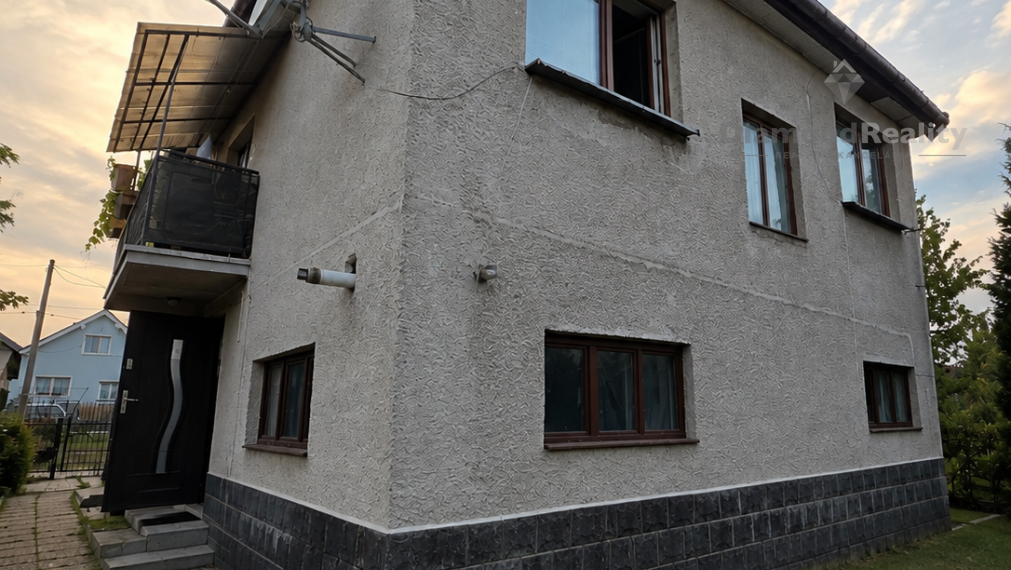 EXKLUZÍVNE-Na predaj 5-izbový rodinný dom s pozemkom Poničanova ulica, Košice – Barca