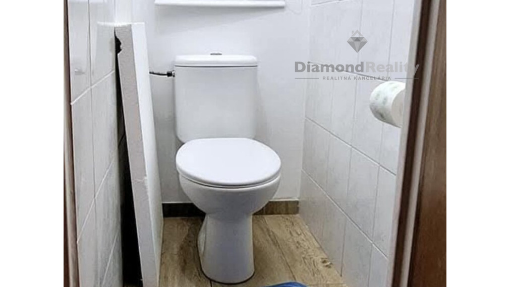 Na predaj 1,5 izbový byt,  Karpatská ulica, Staré Mesto