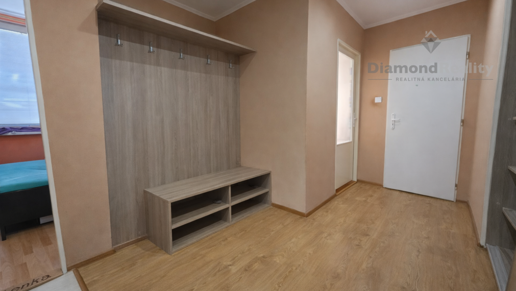 Na predaj pekný 3 izbový byt pražského typu na ulici Jaltská, Košice - Dargovských hrdinov.