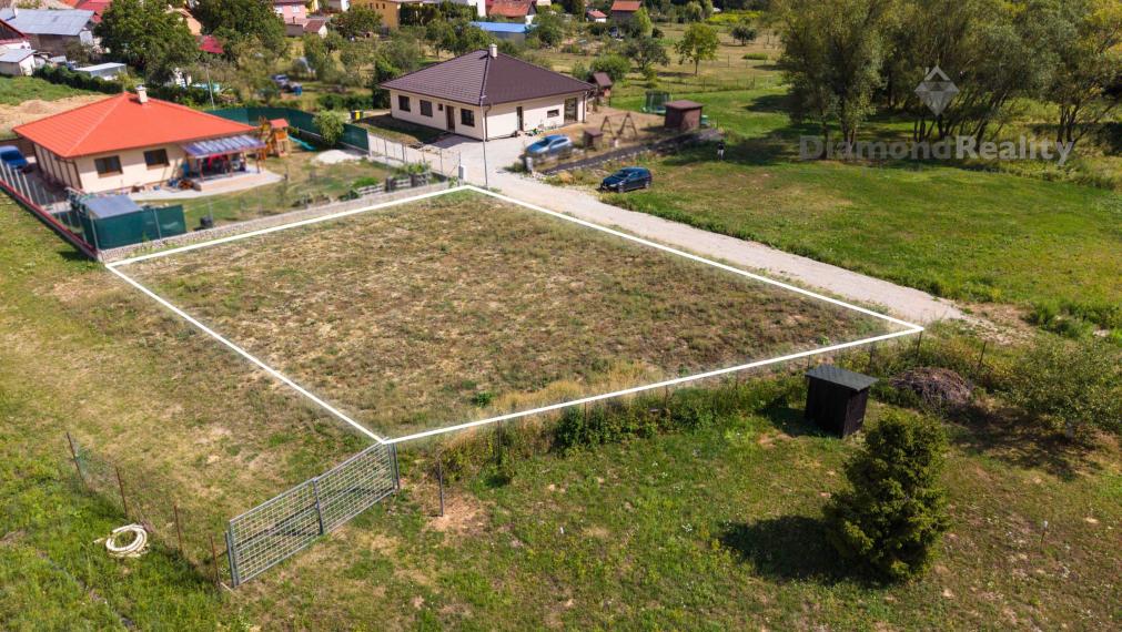 NA PREDAJ ROVINATÝ STAVEBNÝ POZEMOK V OBCI PAŇOVCE
