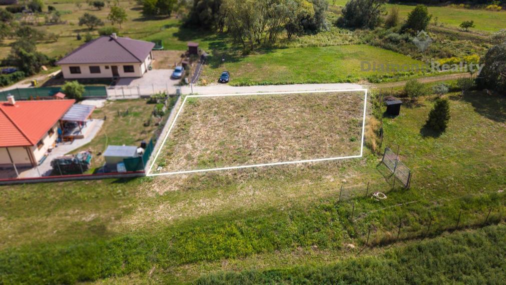 NA PREDAJ ROVINATÝ STAVEBNÝ POZEMOK V OBCI PAŇOVCE