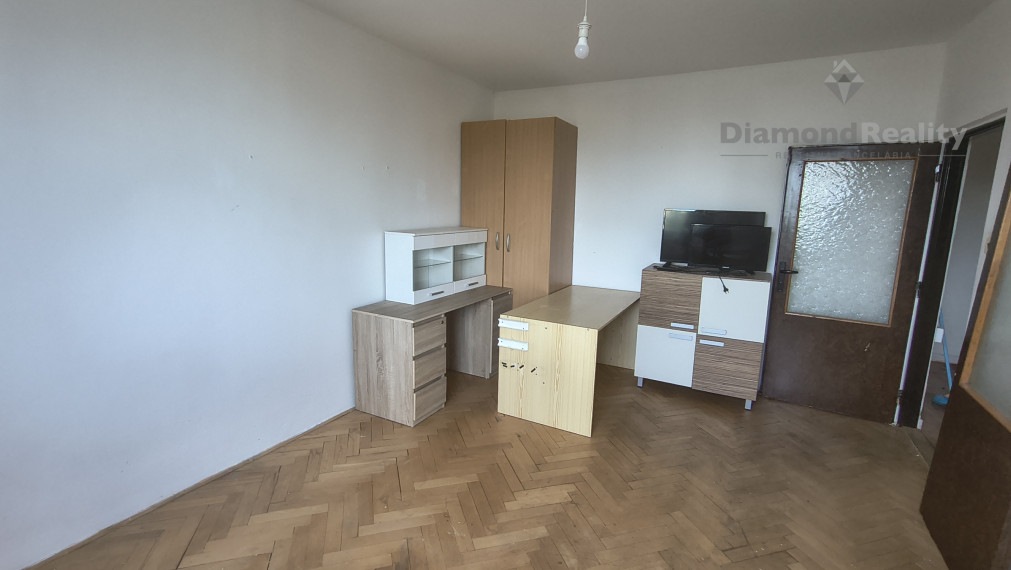 Super cena!Na predaj 2,5 izbový byt s balkónom v obľúbenej lokalite Nitra – Chrenová, pri N-centre