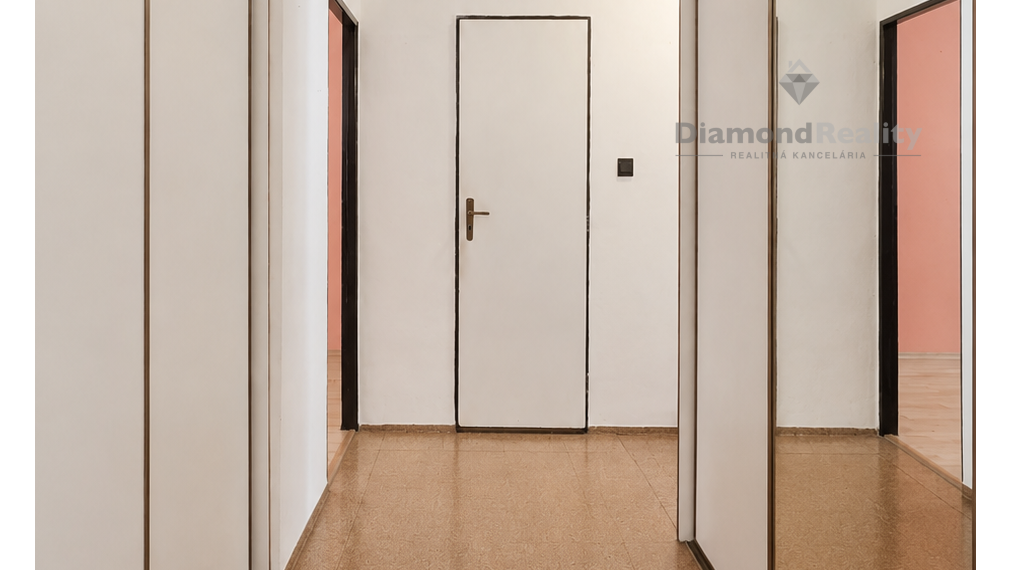 Na predaj 3 izbovy PRAŽSKÝ byt - Lomonosovova ulica, Košice - Juh