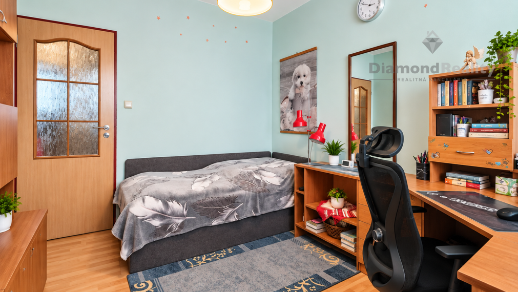 Na predaj PRAŽSKÝ 3 izbový byt s lodžiou - Lomonosovova ulica, Košice - Juh