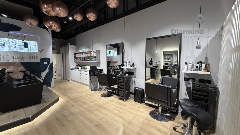 ODSTÚPENIE ZABEHNUTÉHO HAIR & BEAUTY ŠTÚDIA V CENTRE KOŠÍC