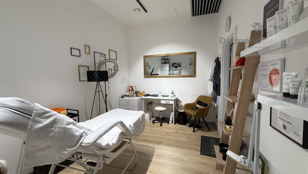 ODSTÚPENIE ZABEHNUTÉHO HAIR & BEAUTY ŠTÚDIA V CENTRE KOŠÍC