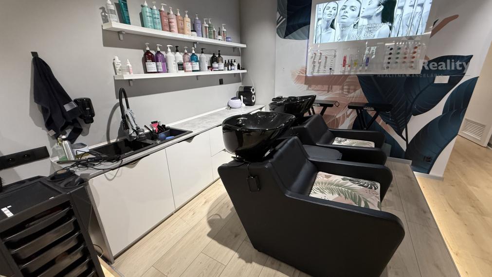 ODSTÚPENIE ZABEHNUTÉHO HAIR & BEAUTY ŠTÚDIA V CENTRE KOŠÍC