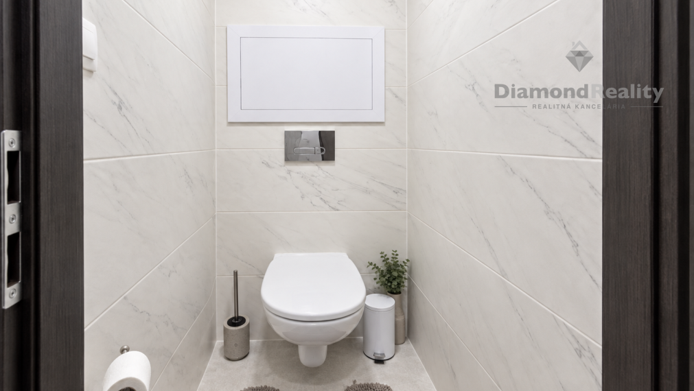 NA PREDAJ MODERNE ZREKONŠTRUOVANÝ 3 IZBOVÝ BYT  | 65m²