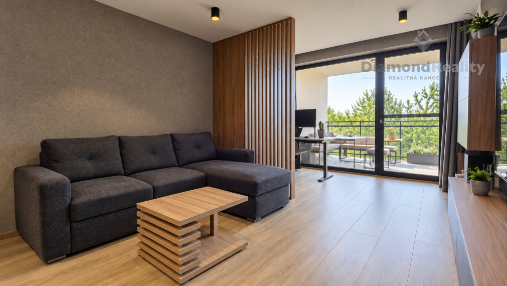 Na predaj nadštandardný 2 izbový byt ulica Jelšová, Košice - komplex Panoráma