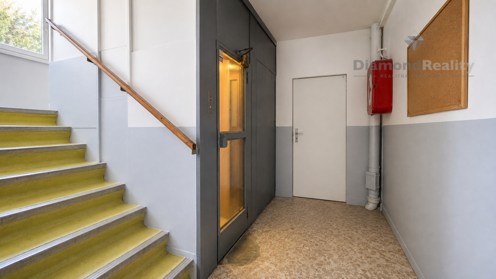 NA PREDAJ 3 IZBOVÝ BYT S BALKÓNOM PO ČIASTOČNEJ REKONŠTRUKCII, TRIEDA SNP, KOŠICE - ZÁPAD.
