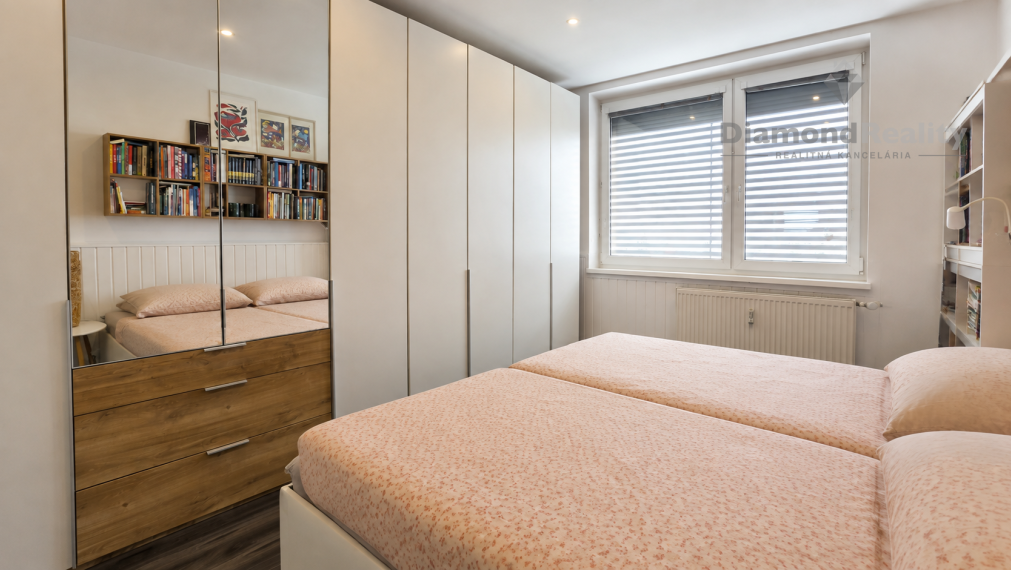 NA PREDAJ 3 IZBOVÝ BYT S BALKÓNOM PO ČIASTOČNEJ REKONŠTRUKCII, TRIEDA SNP, KOŠICE - ZÁPAD.
