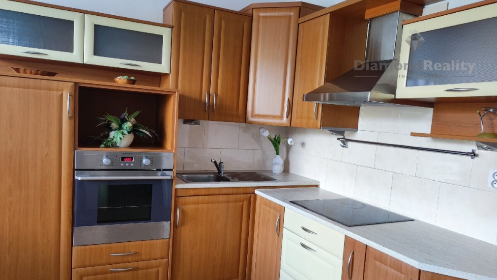 Na prenájom 2 izbový byt s balkónom, Hviezdoslavova, Senica