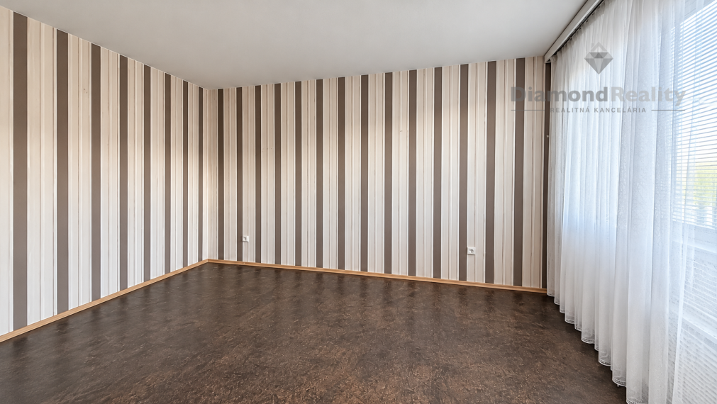 Na predaj 2 izbový byt, Sečovce, Obchodná ulica, 54 m²