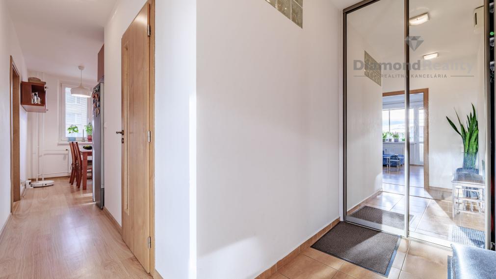 2 izbový byt (56m2) po čiastočnej rekonštrukcii, Lodžia, Jegorovovo námestie – Furča, Košice