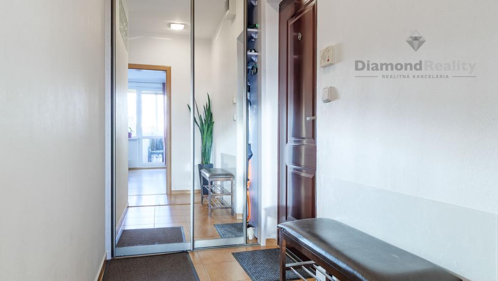 2 izbový byt (56m2) po čiastočnej rekonštrukcii, Lodžia, Jegorovovo námestie – Furča, Košice