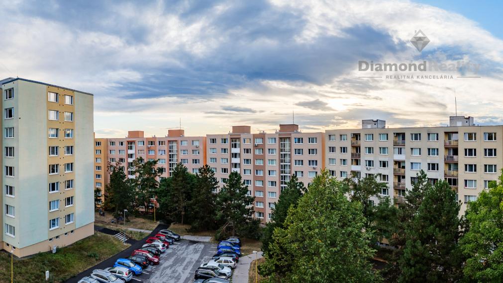 2 izbový byt (56m2) po čiastočnej rekonštrukcii, Lodžia, Jegorovovo námestie – Furča, Košice