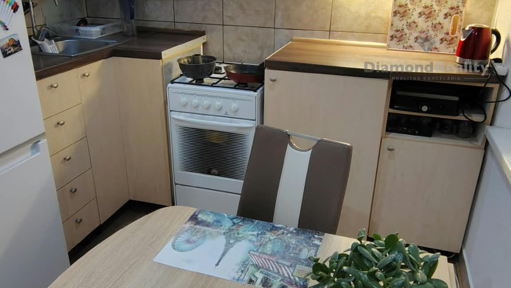 Na predaj 2-izbový byt na ulici Azovská, Košice Nad Jazerom