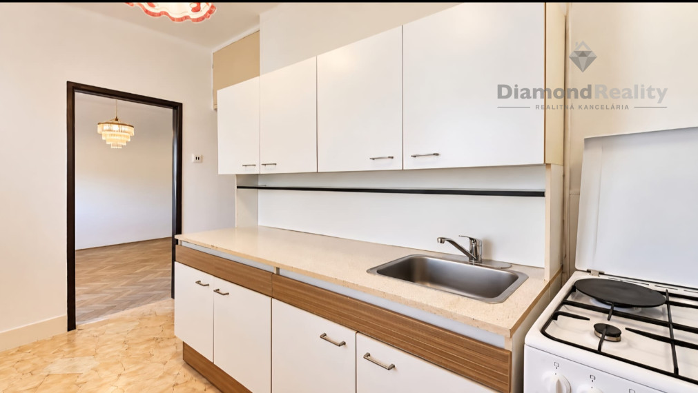 2-IZBOVÝ BYT V CENTRE KOŠÍC | HAVIARSKA | 55 m² | BALKÓN | TEHLOVÝ DOM