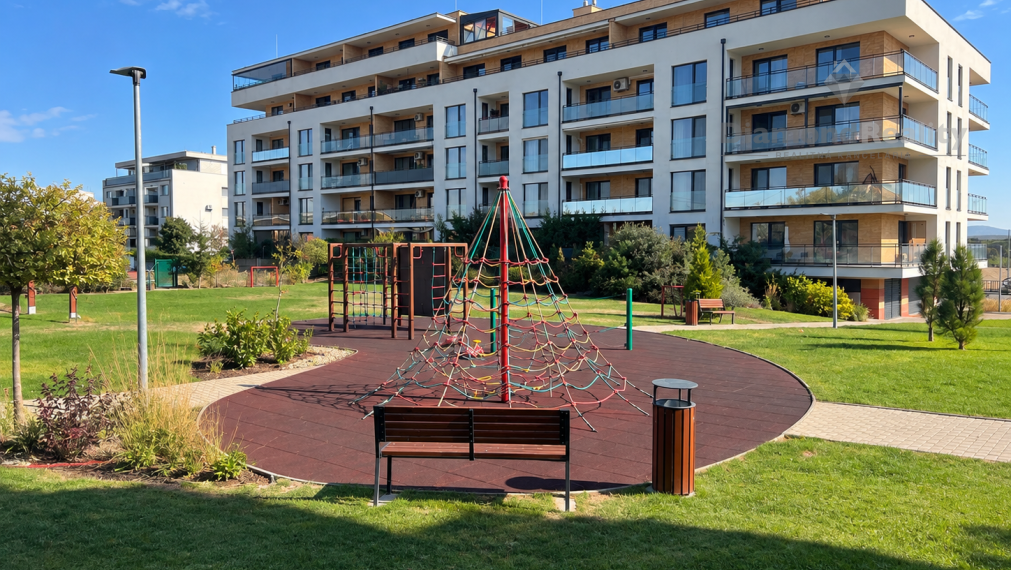 Krásny 3-izbový byt s loggiou a parkovaním - Rezidencia Panorama 5