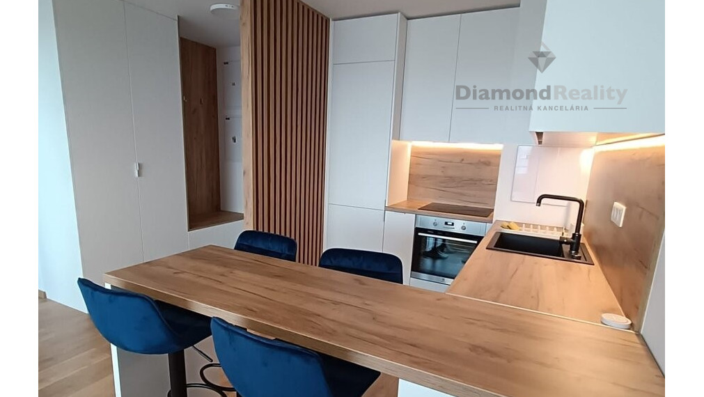 Na prenájom 3 izbový byt, balkón, novostavba, Arboria, Trnava.