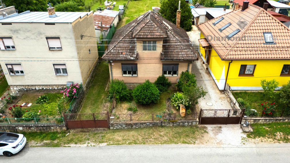 Na predaj starší rodinný dom v obci Mokrance, Košice - okolie.