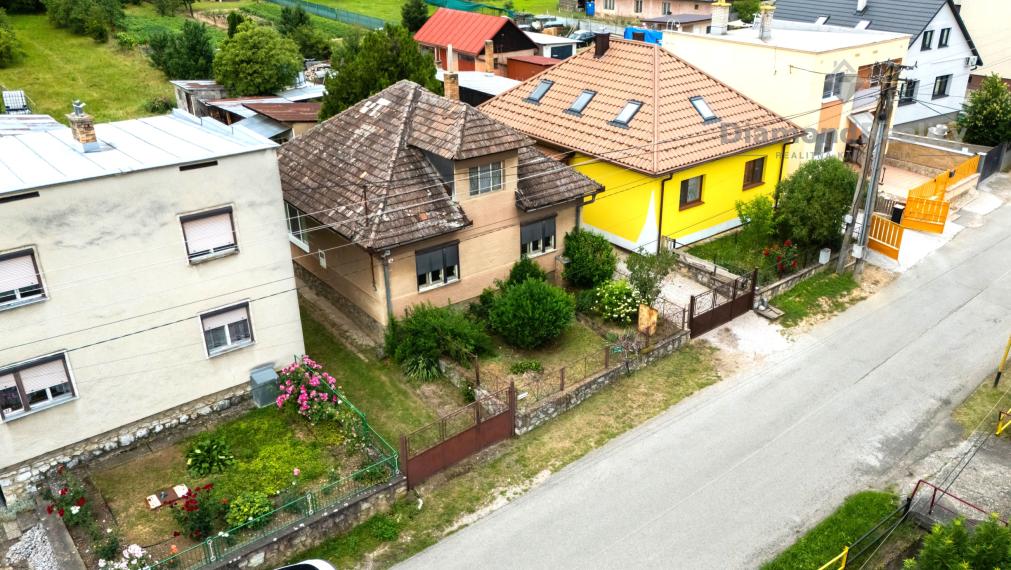 Na predaj starší rodinný dom v obci Mokrance, Košice - okolie.