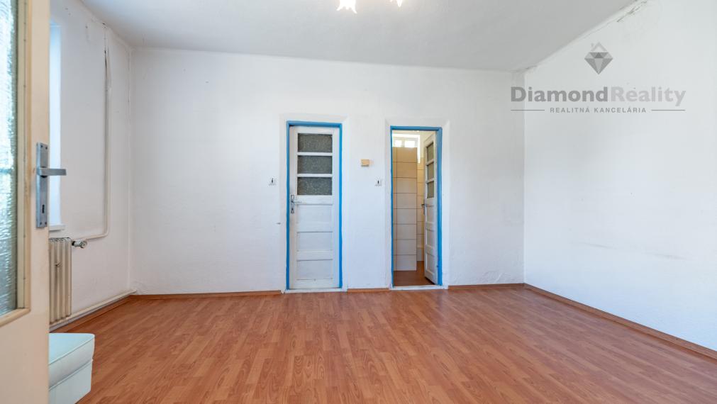 Na predaj starší rodinný dom v obci Mokrance, Košice - okolie.