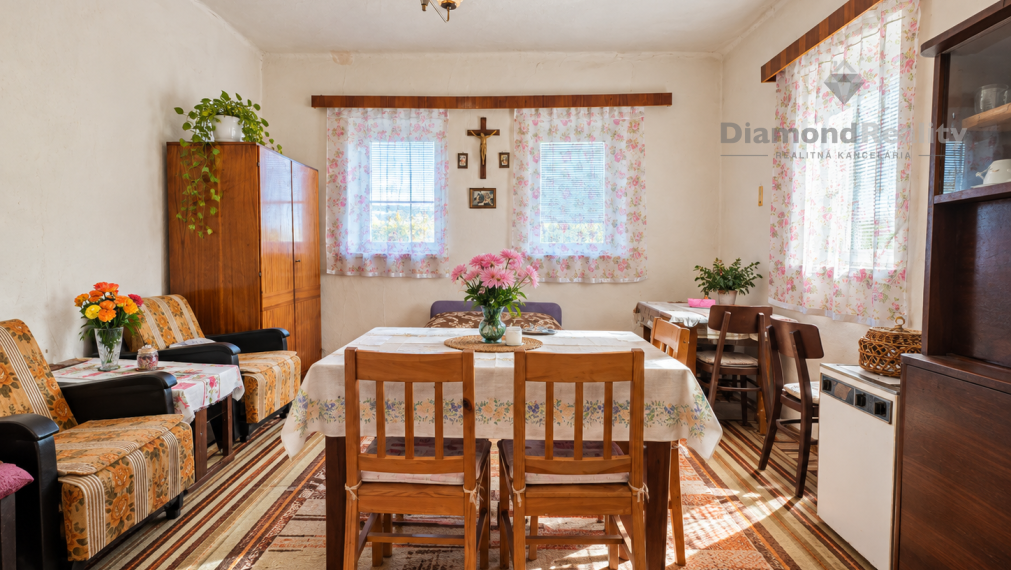 🏡 NA PREDAJ MALÝ RODINNÝ DOMČEK - BUKOVEC.