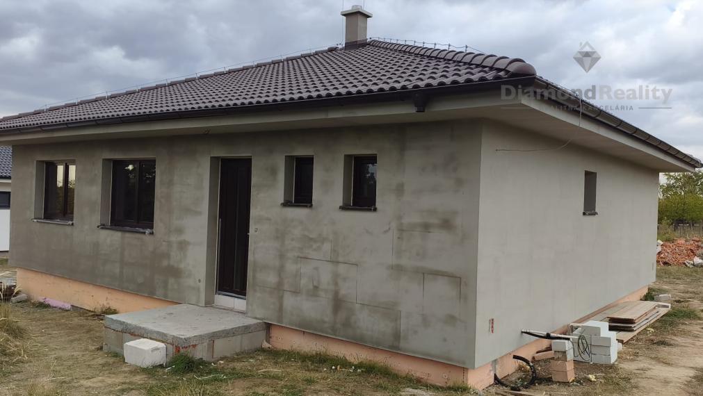 Na predaj novostavba v malebnej obci Mojmírovce