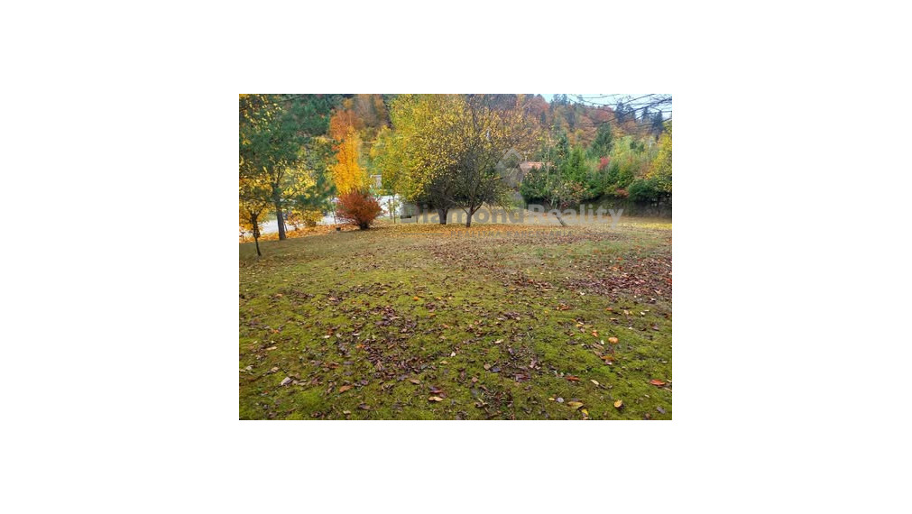 Slnečný pozemok vhodný na stavbu Prakovce
